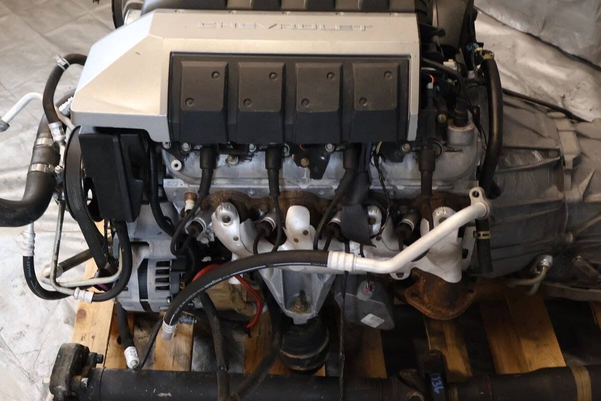 Chevy Camaro SS 6.2L LS3 6L80 automatic transmission - Image 2