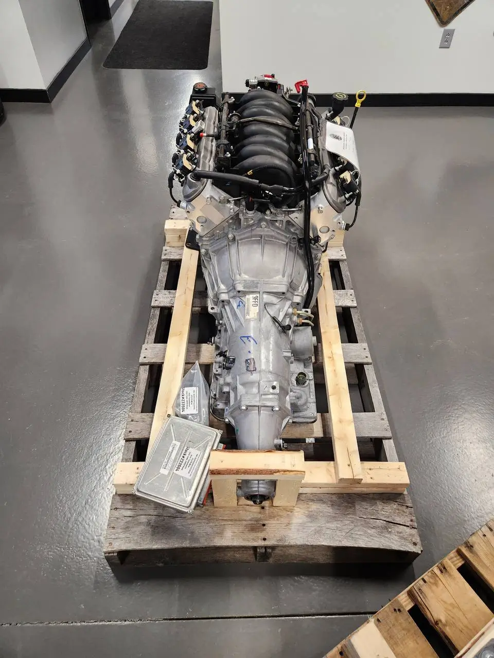 GM LS series 5.7 LS1 Engine / 4L60 Automatic Transmission