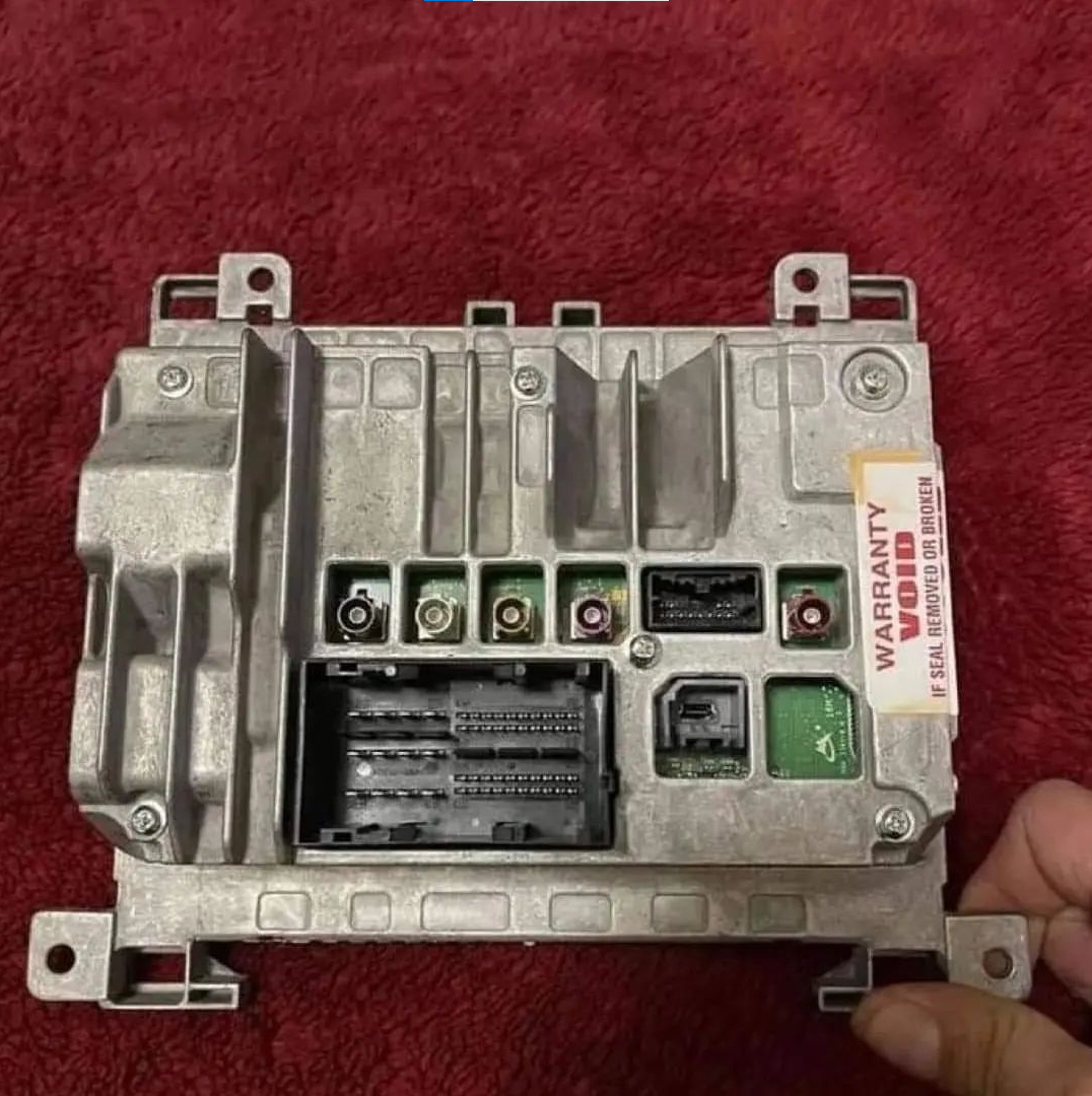 2018 Dodge Charger Challenger Uconnect 8.4" VP4RA Radio for Sale - Image 3